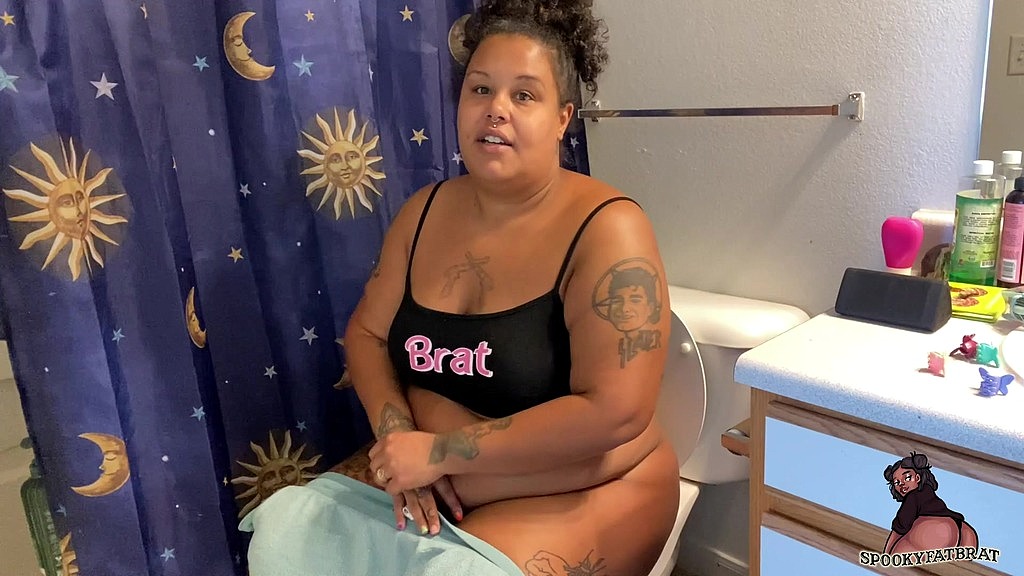 toilet time with spookyfatbrat! bbw takes a dump (Spookyfatbrat) toilet time with spookyfatbrat! bbw takes a dump (Spookyfatbrat)