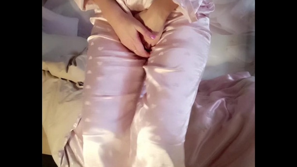 embarrassed when pee my pajama (Penelopa3) embarrassed when pee my pajama (Penelopa3)