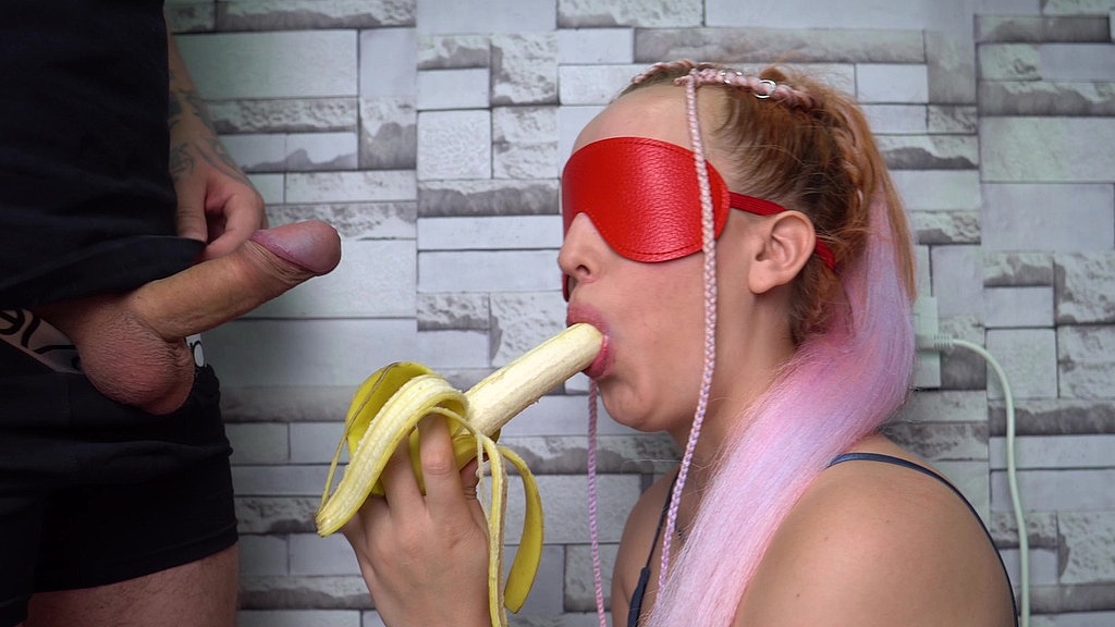sorellastra tradita nel gioco della frutta! le è piaciuto! sorpresa (YuriyT, Angelya G) cheated step sister in fruit game! she liked it! surprise (YuriyT, Angelya G)