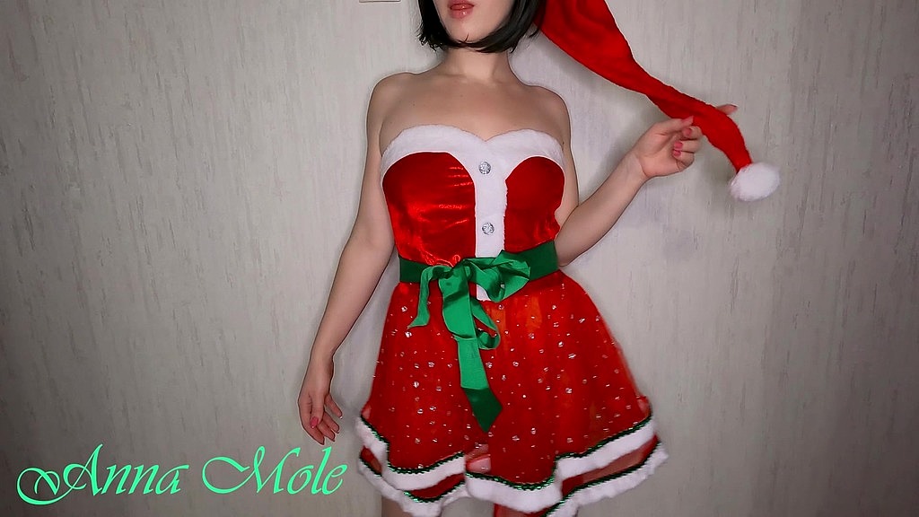 sexy babe in santa outfit wags her juicy ass and masturbates her juicy pussy (Anna Mole) sexy babe in santa outfit wags her juicy ass and masturbates her juicy pussy (Anna Mole)