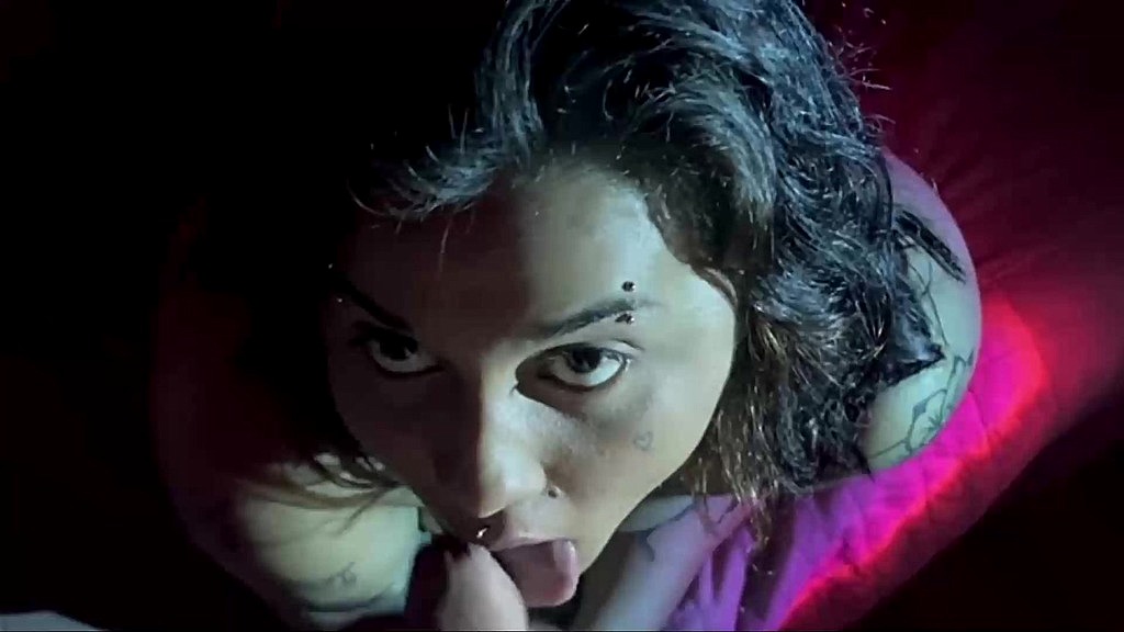 ela curte homens mais velhos apenas por diversao (Joy Cardozo, Rotten Venus) ela curte homens mais velhos apenas por diversao (Joy Cardozo, Rotten Venus)