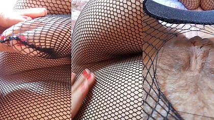 Greta La, una rete per una bella signora matura