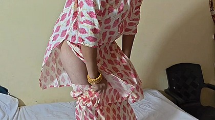 Desi cute girlfriend fucked by my boyfriend while changing dress in the room