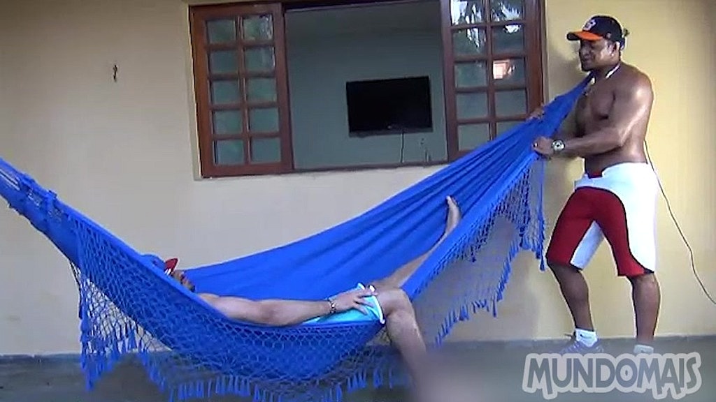 dois segurancas flagrados fodendo escondido! (Douglas Ferraz, Iago Ferraz) dois segurancas flagrados fodendo escondido! (Douglas Ferraz, Iago Ferraz)