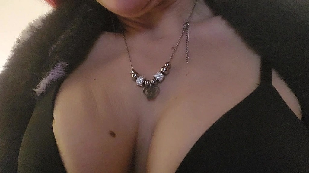 Chantal channel: monia la pompinara del cognato- lavinia hot sista in law (AnalVids.com) monia la pompinara del cognato- lavinia hot sista in law (Chantal channel)