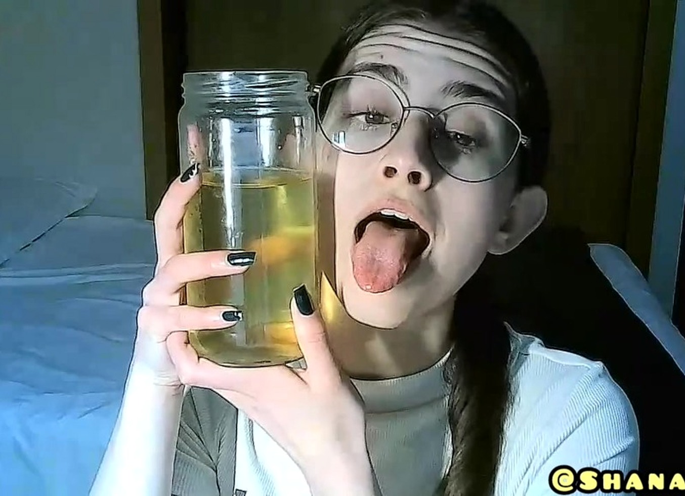 Desperation Pee - Pee in a Jar Twice