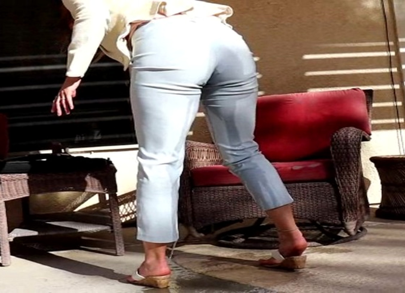 Hottie Vika Pissing Her Office Outside Wetting Pants