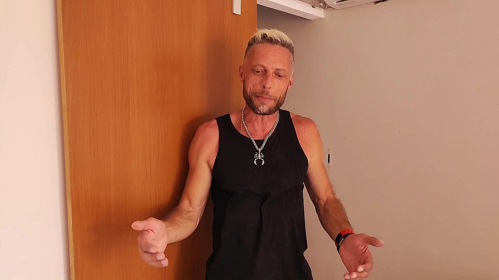 Luna Oliveira, Vagninho: la mia amica della chiesa, è una credente cattiva, mi ha portato a casa sua per trovare lavoro, ma in realtà voleva darmi il culo per mantenere la sua verginità! vagninho e luna oliveira (AnalVids.com) my friend from church, she s a naughty believer, she took me to her house to get a job, but in reality she wanted to give me her ass to keep her virginity! vagninho e luna oliveira (Luna Oliveira, Vagninho)