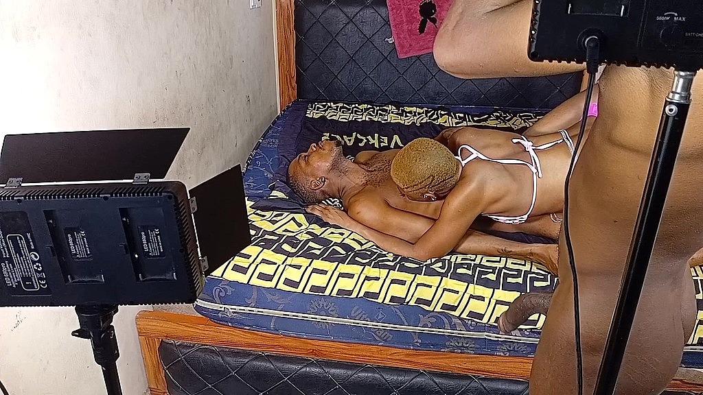 Леккі Бангерс: за лаштунками (Харвіксбуш, Африка1106, Гарненька Слімшейд) lekki bangers: behind the scene (Harveyxbush, Africa1106, Pretty Slimshade)