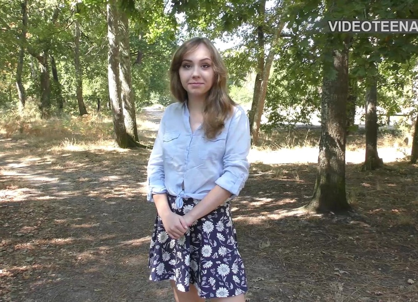 Lovely 18 Years Old Girl Plays With Sex Toy During Her First Porn Casting