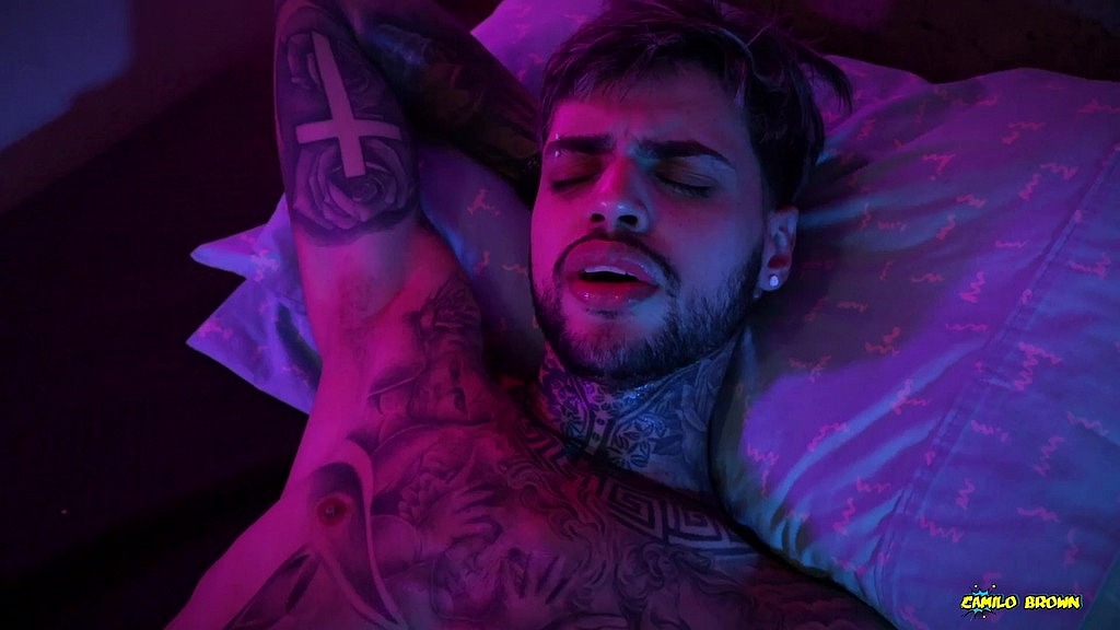 hot tattooed twink jerking his big uncut cock with oil and shooting his cum (Inked Mike) hot tattooed twink jerking his big uncut cock with oil and shooting his cum (Inked Mike)
