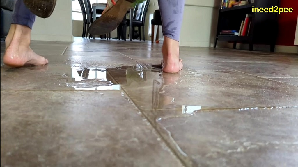 jazmine cruz pissing spandex yoga pants (Jazmine Cruz) jazmine cruz pissing spandex yoga pants (Jazmine Cruz)