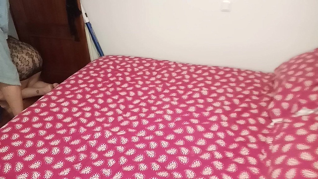 100% real y amateur sin cortes ni nada. solo sexo entre un matrimonio un poco pervertido. (Chichis19, Chichitas19) 100% real y amateur sin cortes ni nada. solo sexo entre un matrimonio un poco pervertido. (Chichis19, Chichitas19)