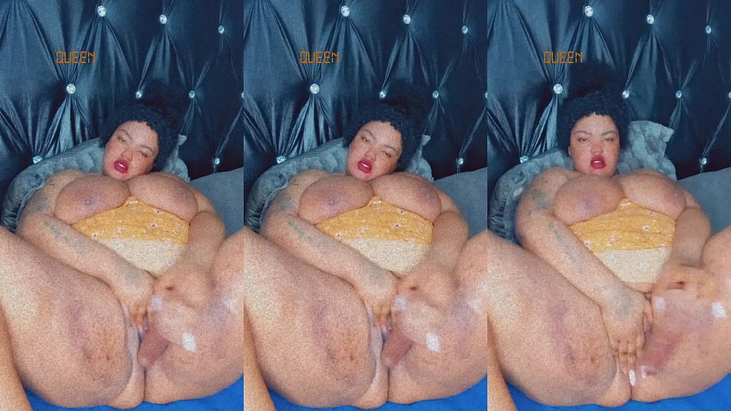 sexy big mama playing with pussy (Chubbyqueen) sexy big mama playing with pussy (Chubbyqueen)