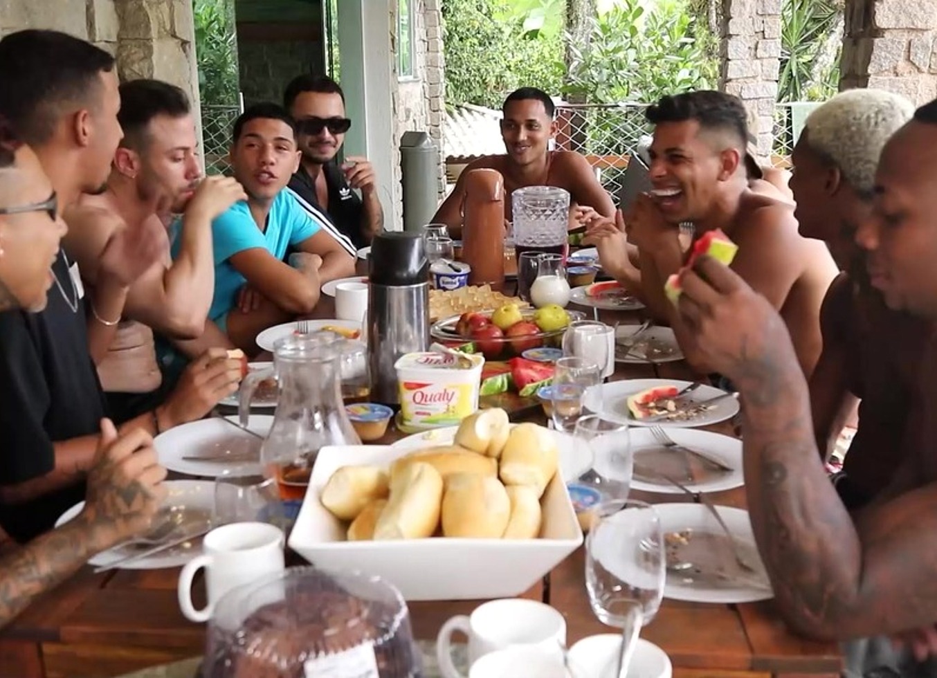 Mansao Hot 2 - As Intrigas Comecam!