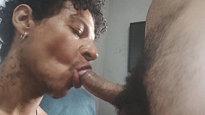 HETERO CHAMOU SEU AMIGO PRA JOGAR VIDEO GAME E ACABOU TREPANDO E FIZERAM TROCATROCA