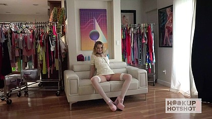 Tiny Hooker Nikole Nash Is Addicted To Bryan Gozzling's Sloppy Sex!