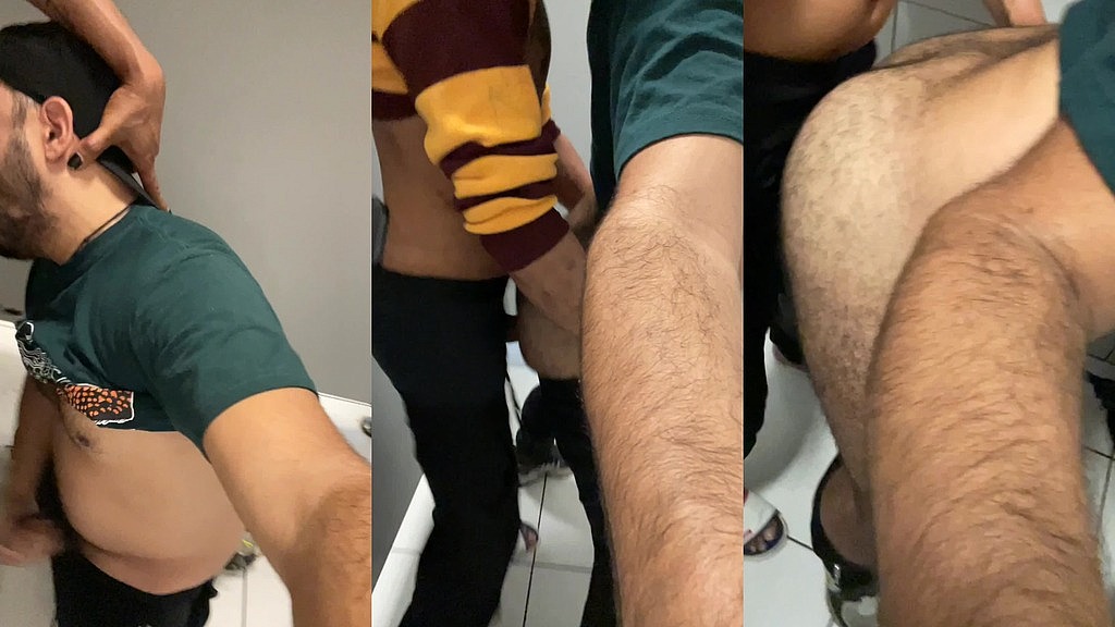 esse macho me seguiu ate o banheiro e entrou no box, que pica enorme logo quis da, ele empurrou com forca eu gozei. (Socyal Sem Camisa, Ander Hard) esse macho me seguiu ate o banheiro e entrou no box, que pica enorme logo quis da, ele empurrou com forca eu gozei. (Socyal Sem Camisa, Ander Hard)