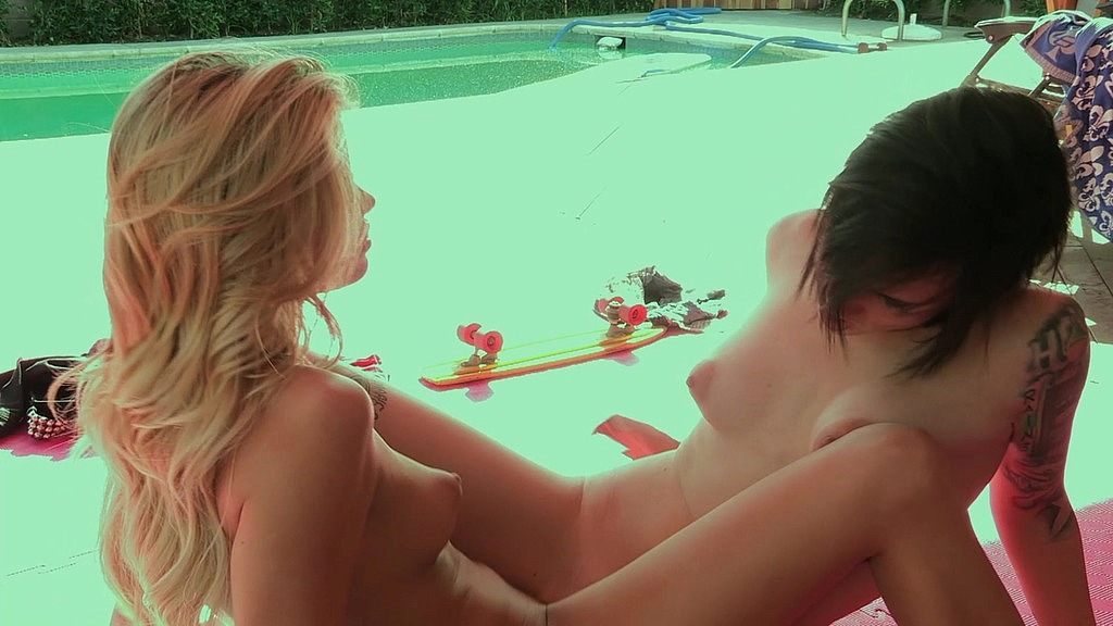 MILF always horny and knows how to treat a man half her age.