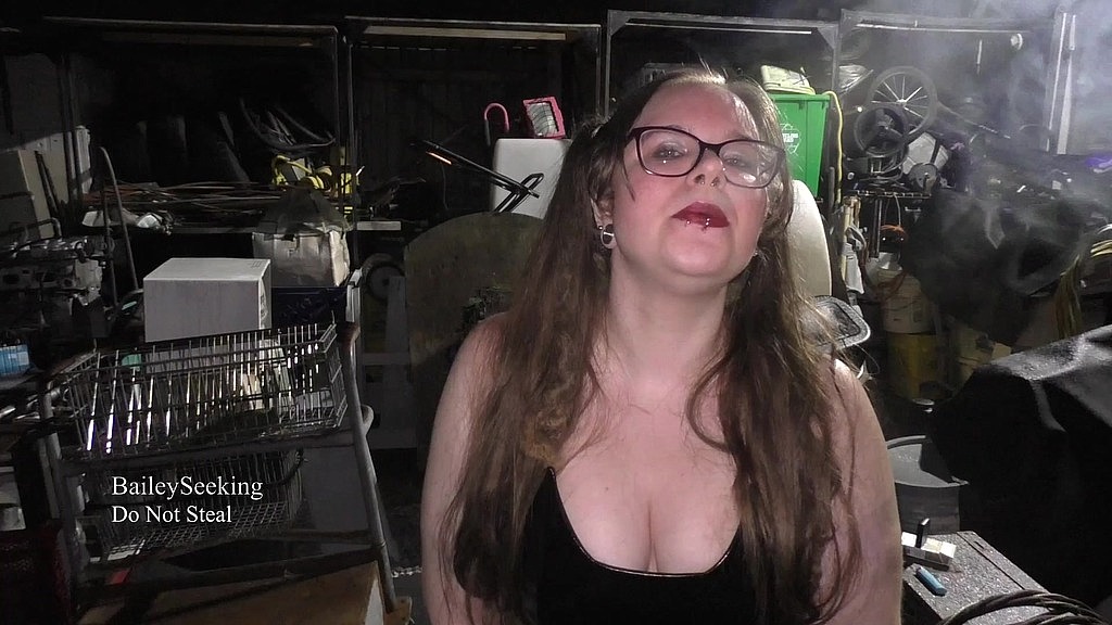 sexy catsuit smoke - ad (Bailey Seeking) sexy catsuit smoke - ad (Bailey Seeking)