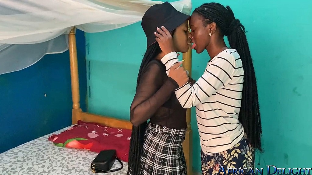 huge new vibrator for ebony hoodrats (Malaika, Dollydoll) huge new vibrator for ebony hoodrats (Malaika, Dollydoll)