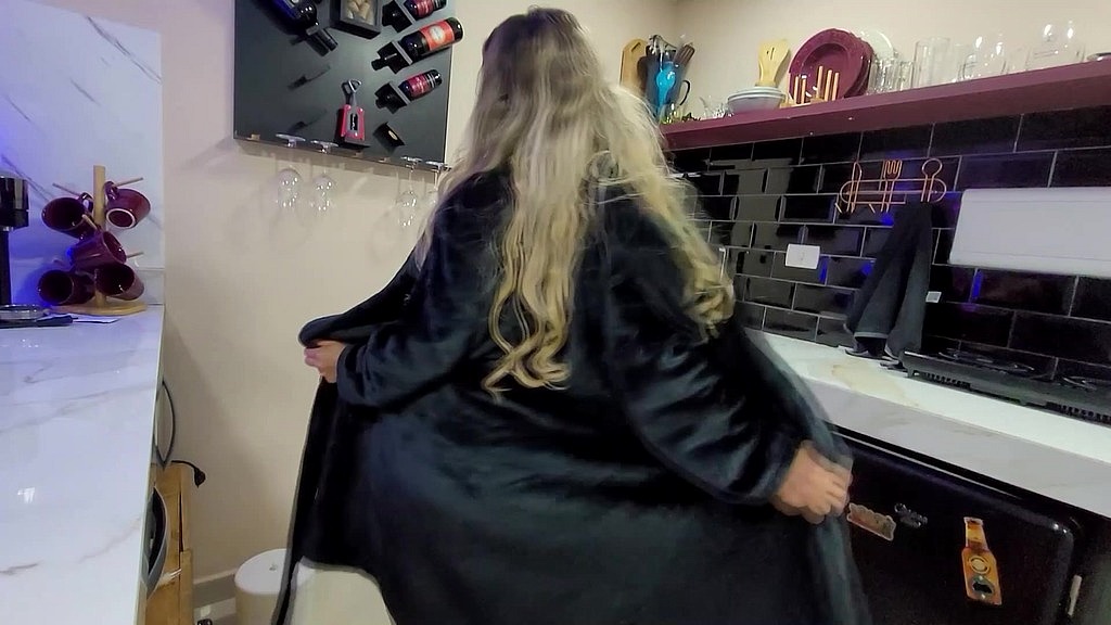 minha amiga veio fazer um jantar em casa porem nao resisti e comi ela na cozinha (Danny power, Gphuntersampa) minha amiga veio fazer um jantar em casa porem nao resisti e comi ela na cozinha (Danny power, Gphuntersampa)