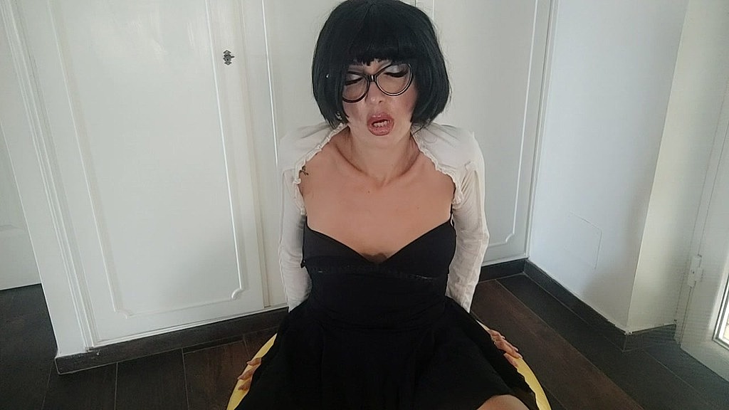 u can t pee on the balls! (Blackwidow, Chantal channel) u can t pee on the balls! (Blackwidow, Chantal channel)
