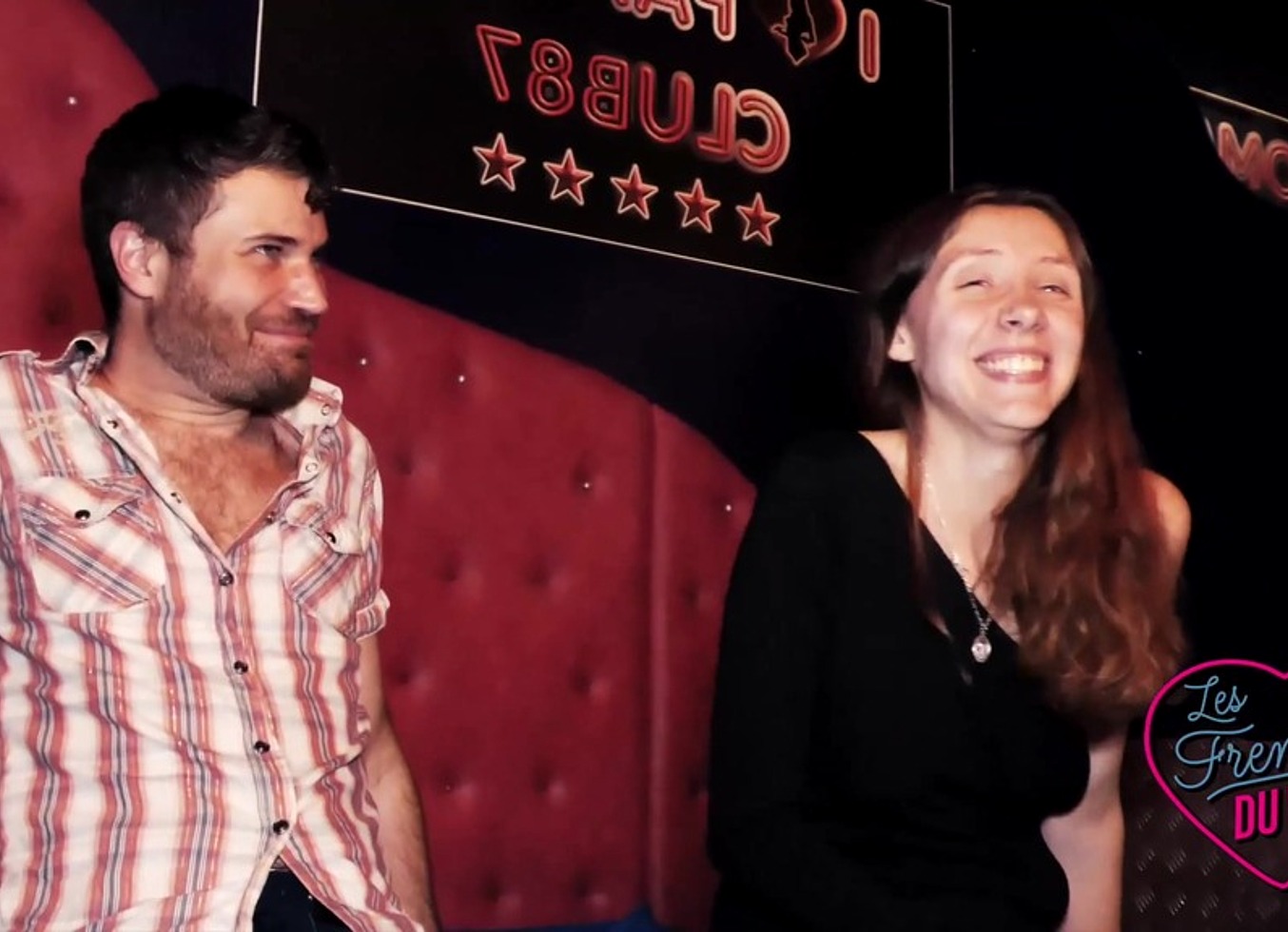 La Candide Lola, 22Ans, Se Fait Malmener Par Deux Etalons !