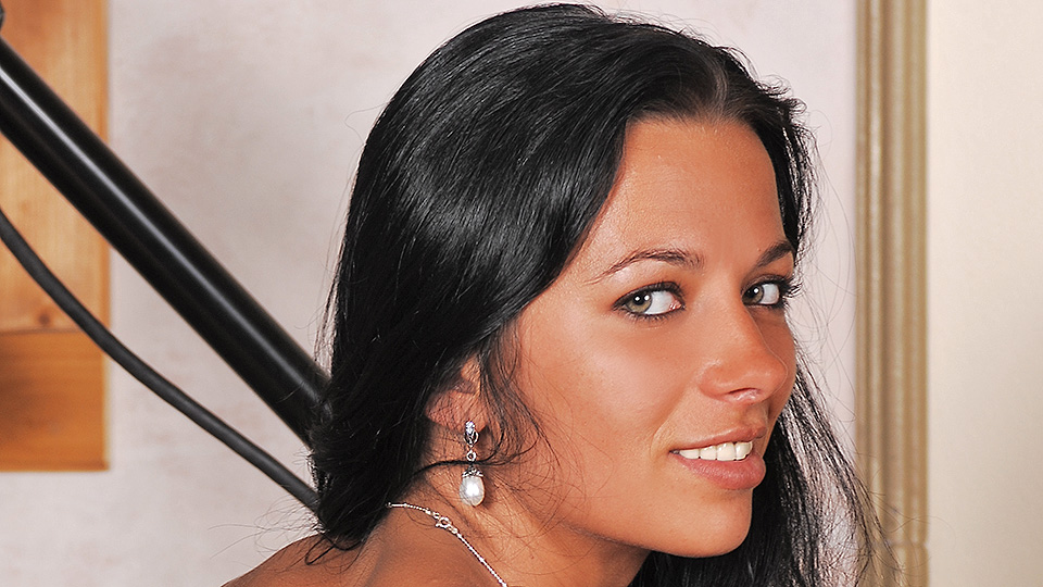 Horny babe Shalina Devine's casting