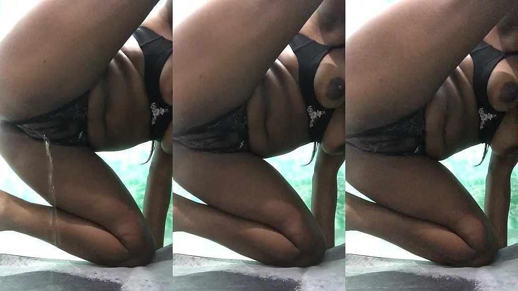 wanna cum play with me? (Nasty) wanna cum play with me? (Nasty)