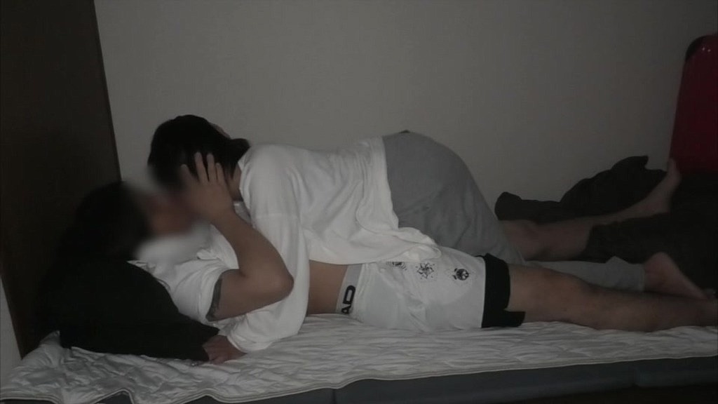 身長差カップルの同棲えっち。同じ大◯生サークルの彼女と同棲していて毎晩布団の上で沢山じゃれあった後に電気を消して、、 (Momoka, Nono) 身長差カップルの同棲えっち。同じ大◯生サークルの彼女と同棲していて毎晩布団の上で沢山じゃれあった後に電気を消して、、 (Momoka, Nono)