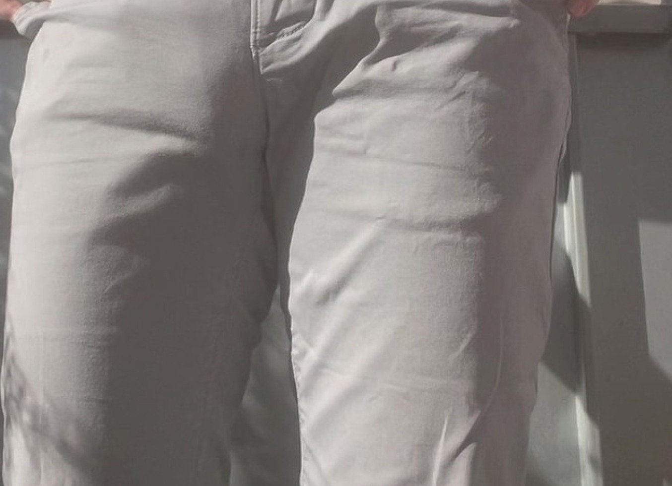 Guy Self-Pissing (In His Trousers) - Peeing Myself