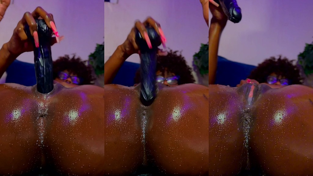 my pussy was throbbing for a bigger dildo (Queentahshar) my pussy was throbbing for a bigger dildo (Queentahshar)