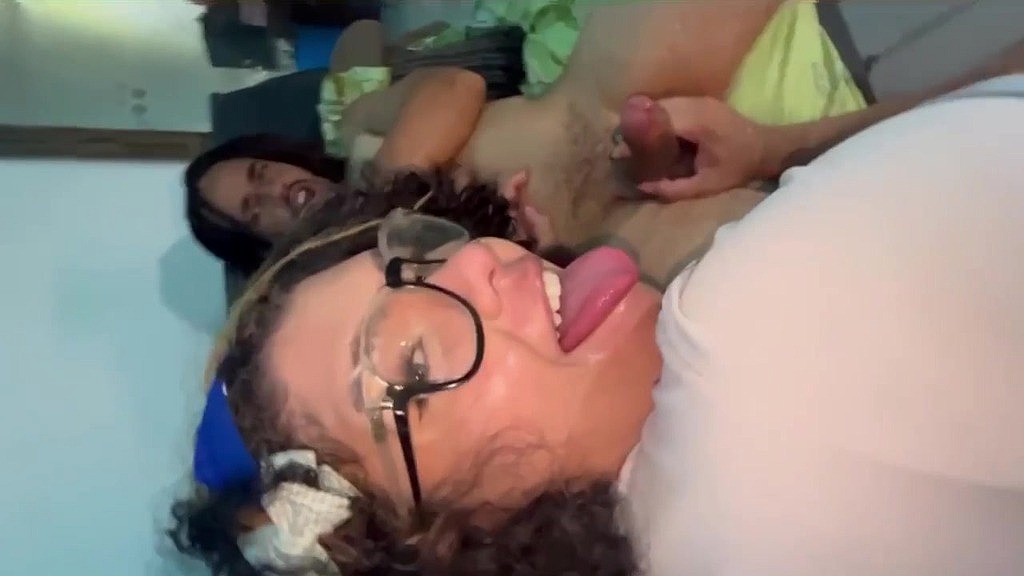 Sofie Lollipop, Gabesftm, RastaJames: dois homens fodendo o cuzinho da sofie lollipop (AnalVids.com) dois homens fodendo o cuzinho da sofie lollipop (Sofie Lollipop, Gabesftm, RastaJames)
