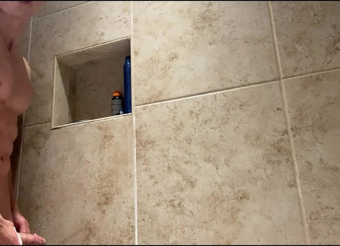 Hot Guy Masturbates in the Shower