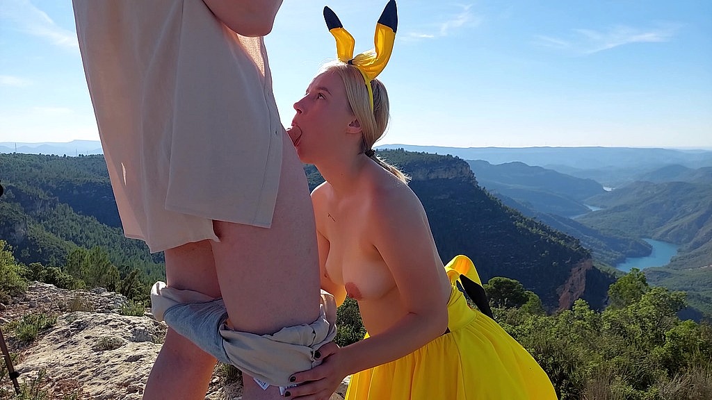 Пікачу косплей трахає в горах (MissMoon, AcrylicKateQuinn) pikachu cosplay fuck in the mountains (MissMoon, AcrylicKateQuinn)