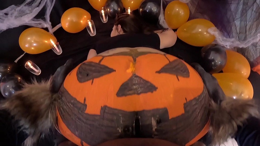 Akillies black, Agatha mama: lobisomem fodi a mulher abobora na noite de halloween nem o cuzinho dela escapa da pica preta (AnalVids.com) lobisomem fodi a mulher abobora na noite de halloween nem o cuzinho dela escapa da pica preta (Akillies black, Agatha mama)