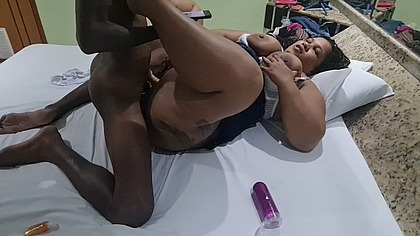 Vi ela se Tocando e Fiz uma DP Gostoso nessa Gordinha.