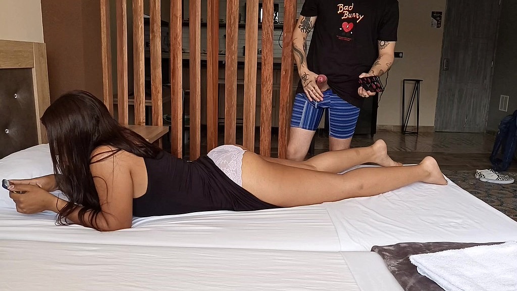 esta chica pensaba que yo era masajista hasta que sintio mi polla adentro (Porntner, Cleo) esta chica pensaba que yo era masajista hasta que sintio mi polla adentro (Porntner, Cleo)