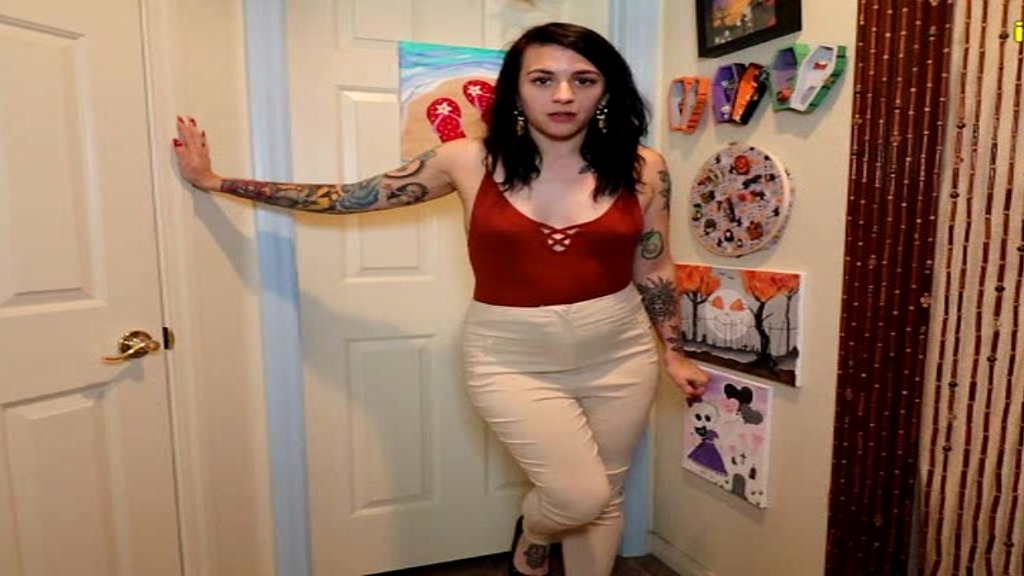 mia hope pissing her dress pants outside bathroom (Mia Hope) mia hope pissing her dress pants outside bathroom (Mia Hope)