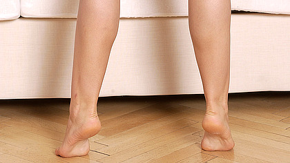 Cute newcomer shows her sexy legs