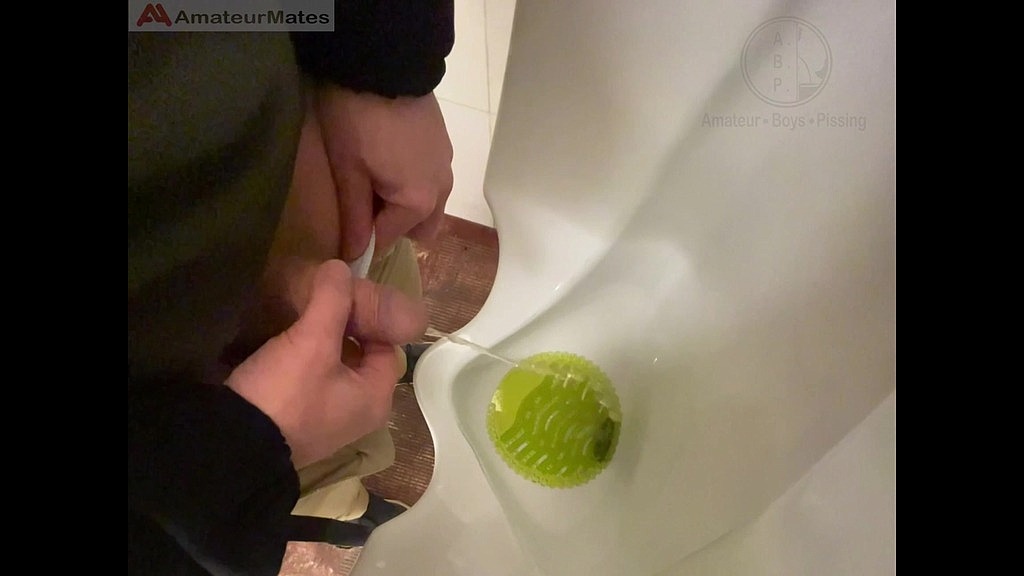 amateur redhead guy caught pissing in a public toilet s urinal - he then quickly plays with his cock before leaving (Biflatmate) amateur redhead guy caught pissing in a public toilet s urinal - he then quickly plays with his cock before leaving (Biflatmate)