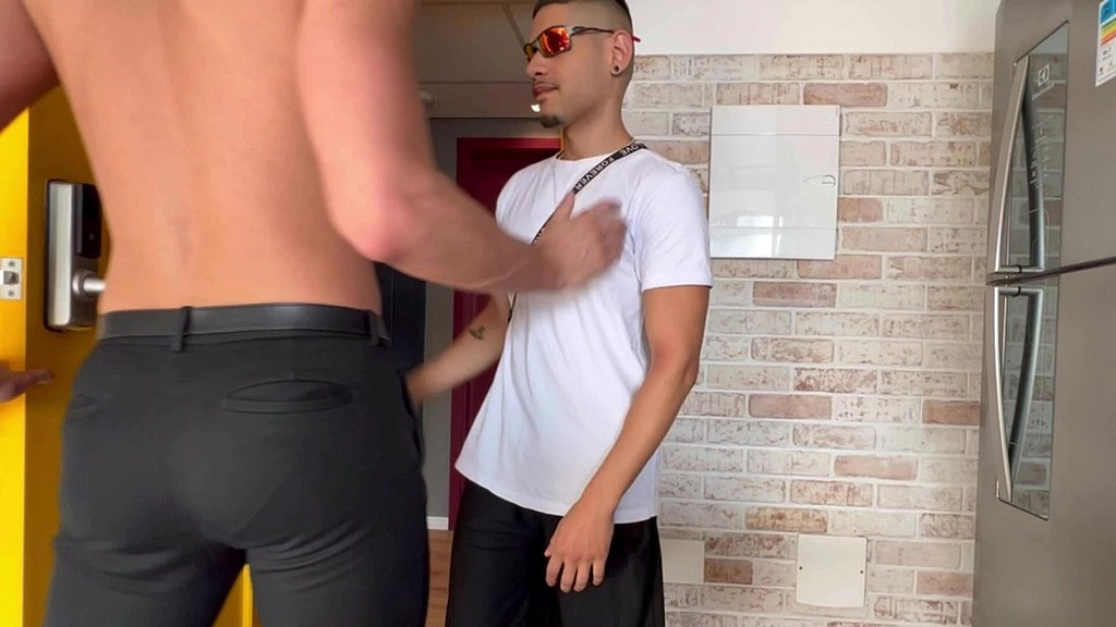 dando pica pro gringo puto (Yuri Diaz, Brunozl) dando pica pro gringo puto (Yuri Diaz, Brunozl)