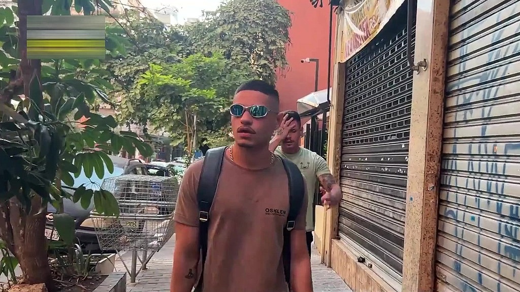 fui ajudar meu amigo, vi ele pelado e cai de boca. (Yuri Diaz1, Brunozl) fui ajudar meu amigo, vi ele pelado e cai de boca. (Yuri Diaz1, Brunozl)
