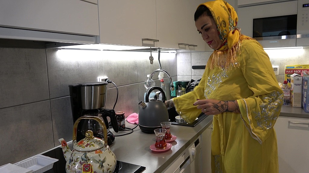 muslim arab stepmom in hijab fucked by her horny stepson (Diana Zilli, Qombol) muslim arab stepmom in hijab fucked by her horny stepson (Diana Zilli, Qombol)