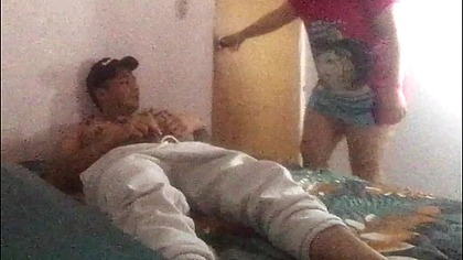 Que culoncita tan bonita y hermosa esta bien apretada y estrecha!!!