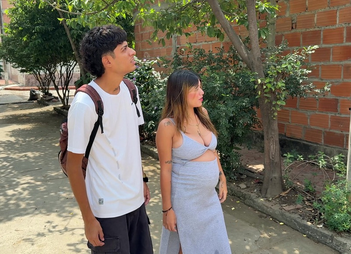 Me Aprovecho Que Mi Hermanastra Va A Un Campamento Para Follarla Duro A Escondidas De Nuestros Padrastros