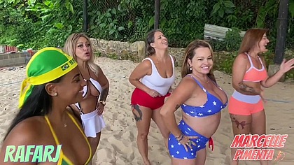 Brincadeira provocante virou uma orgia intensa!