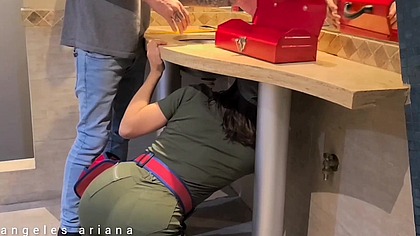 .Llego el plomero Me dejo la tuberia mas destruida !.Sexo anal latina.