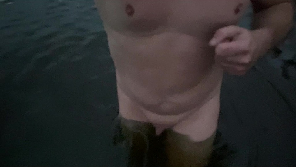 just a quick skinny dip at dawn (Neo) just a quick skinny dip at dawn (Neo)